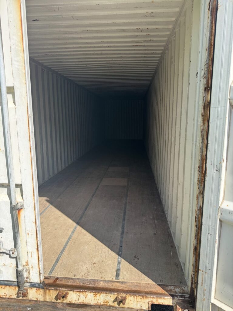 Indvendigt i 40 fods container