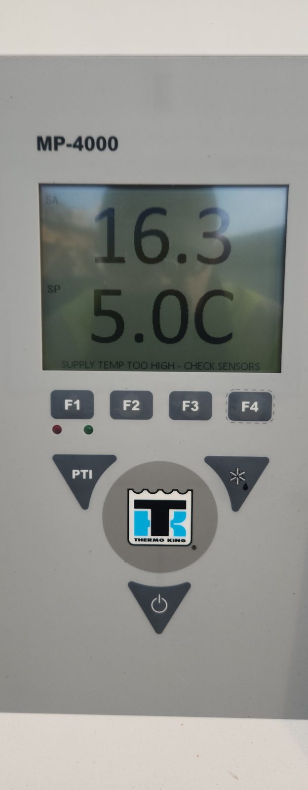 Display på Thermo King MP-4000 med indstillet temperatur