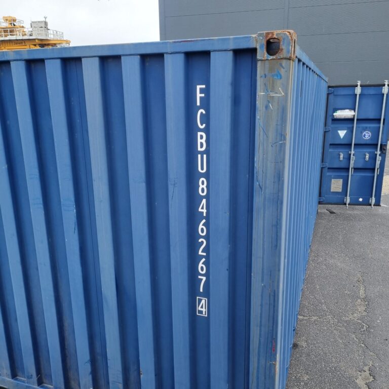 20 fods container til salg på pladsen i Esbjerg